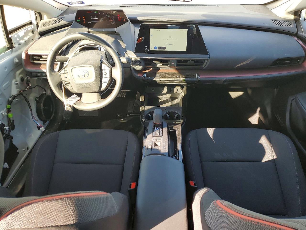 2025 TOYOTA PRIUS SE photo 8