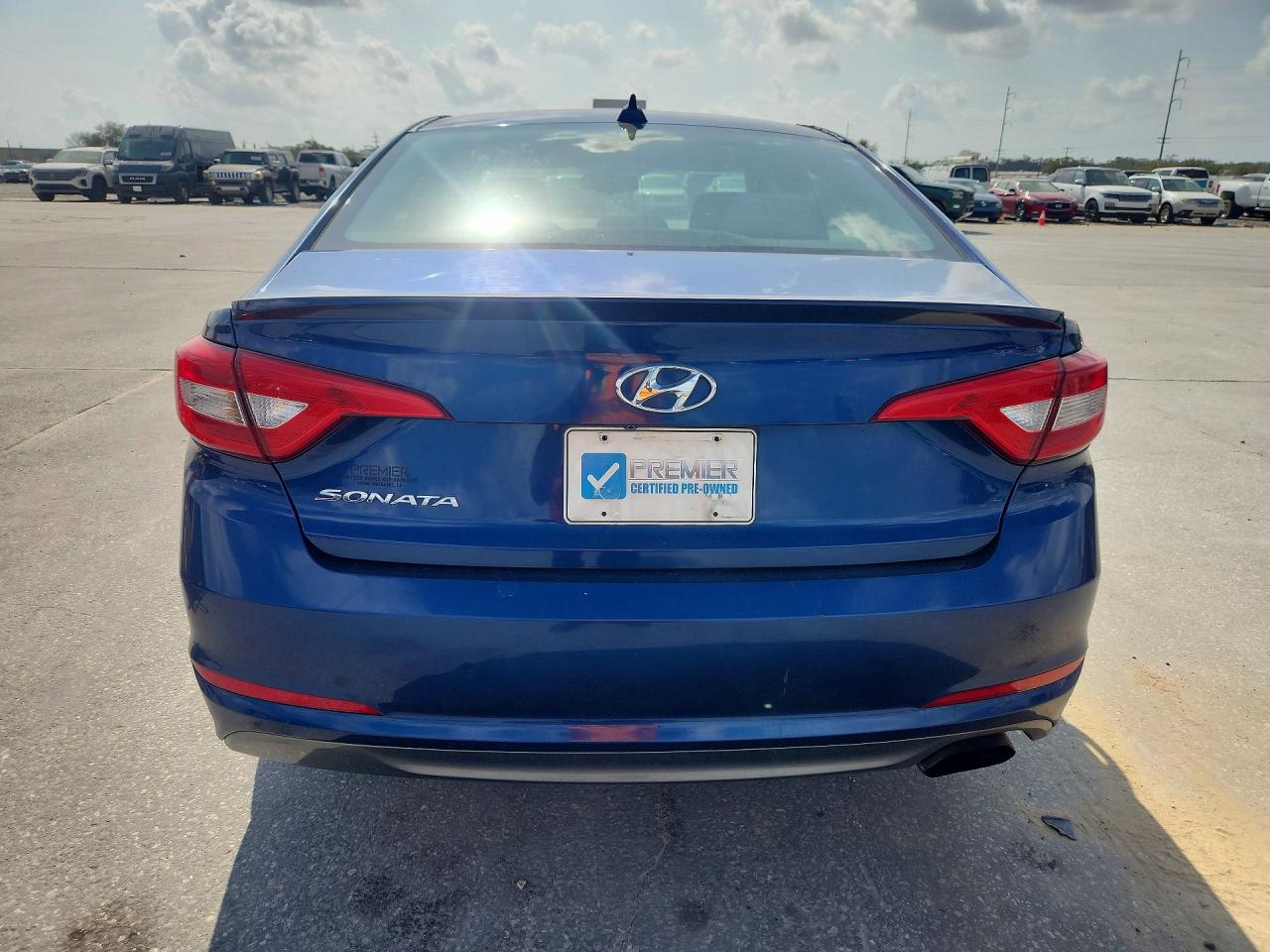 2016 HYUNDAI SONATA SE photo 11