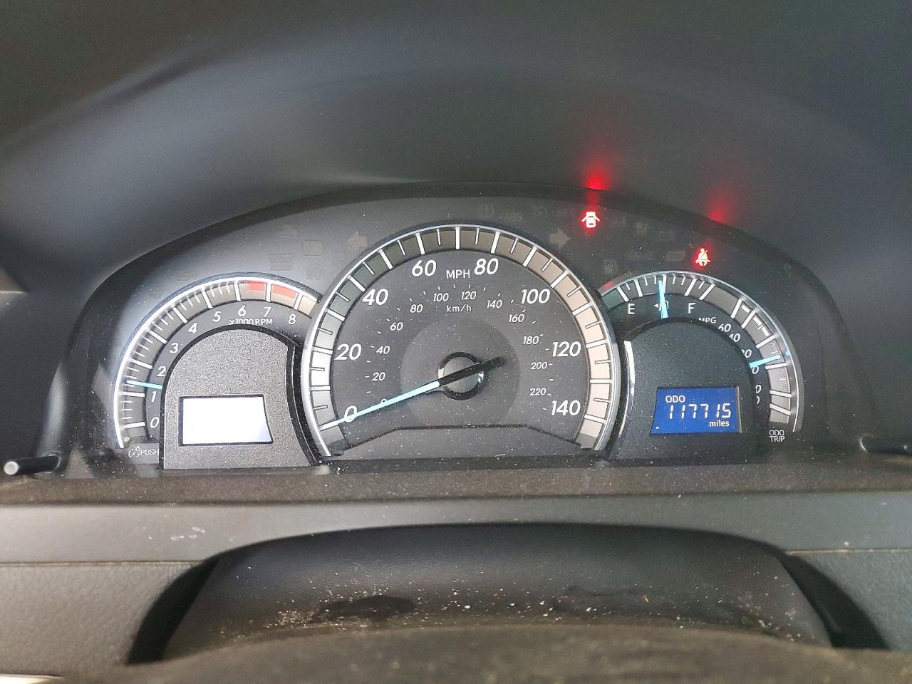 2012 TOYOTA CAMRY SE photo 25