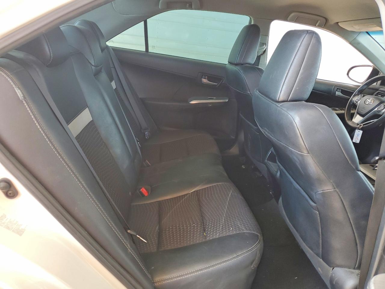 2012 TOYOTA CAMRY SE photo 28