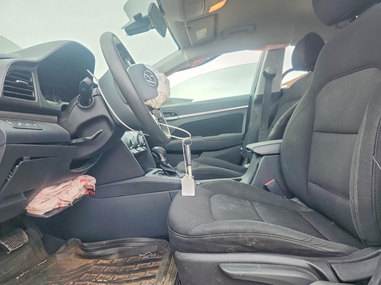 2019 HYUNDAI ELANTRA SEL photo 13