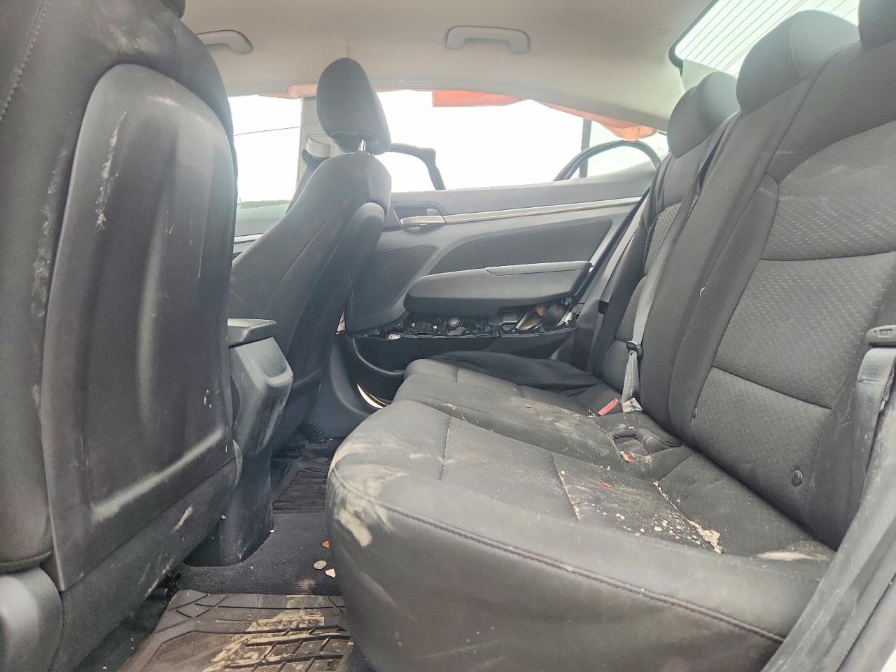 2019 HYUNDAI ELANTRA SEL photo 19