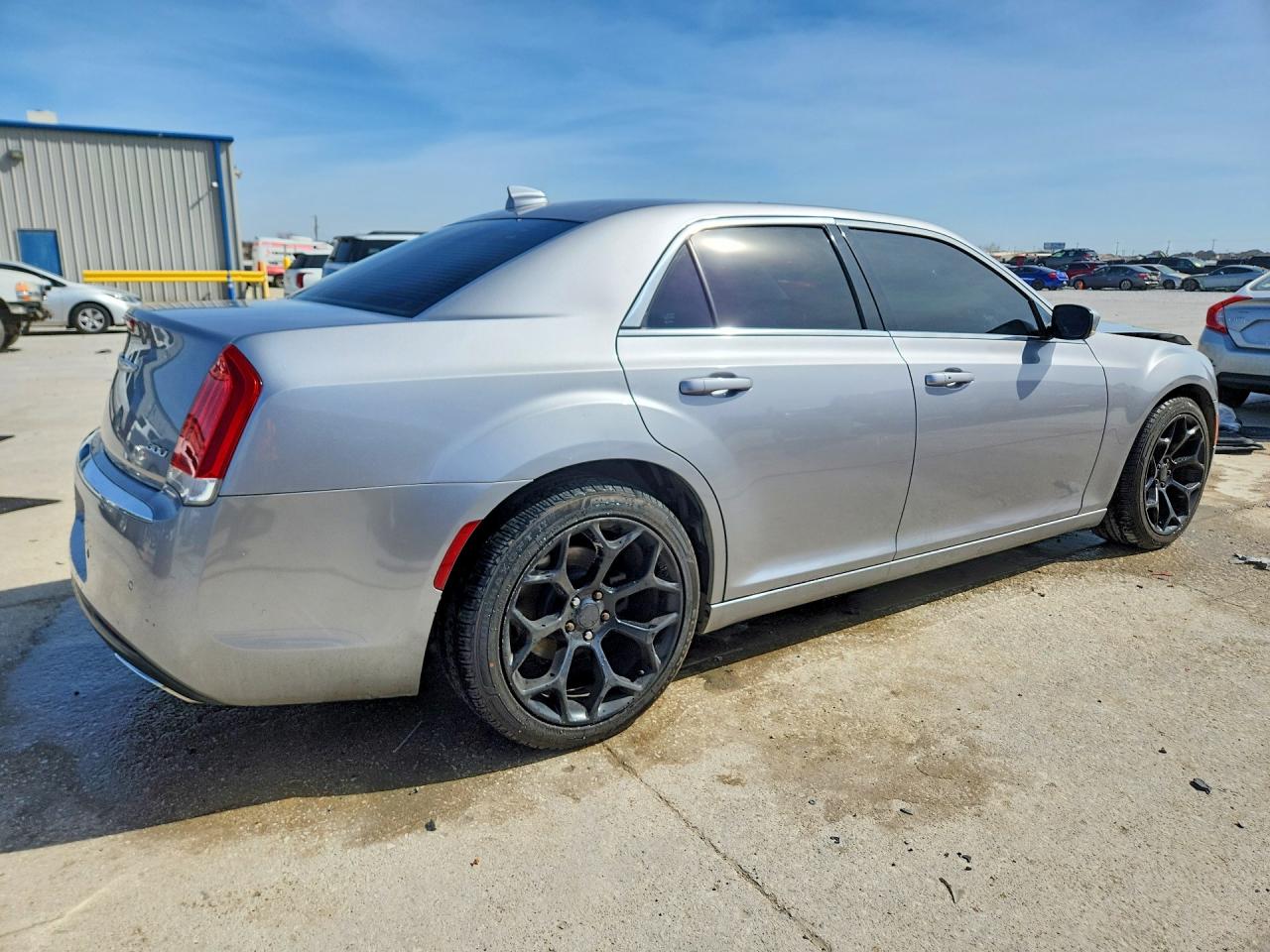 2015 CHRYSLER 300 LIMITED photo 3