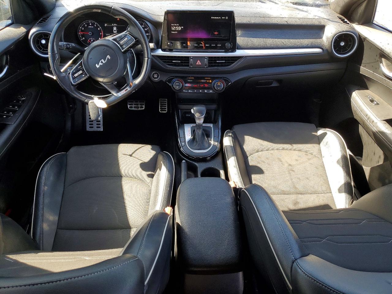 2023 KIA FORTE GT-LINE photo 8