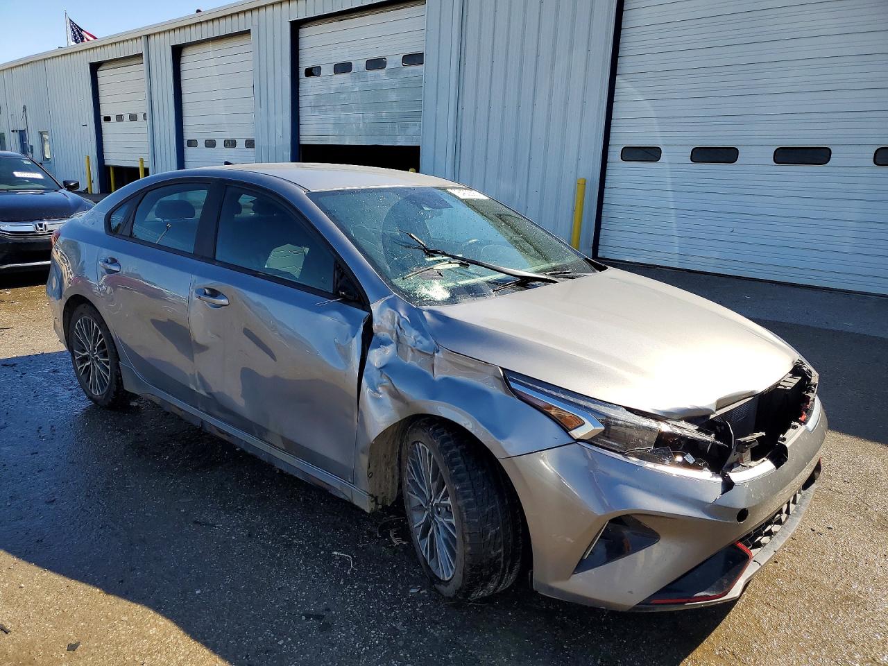 2023 KIA FORTE GT-LINE photo 4