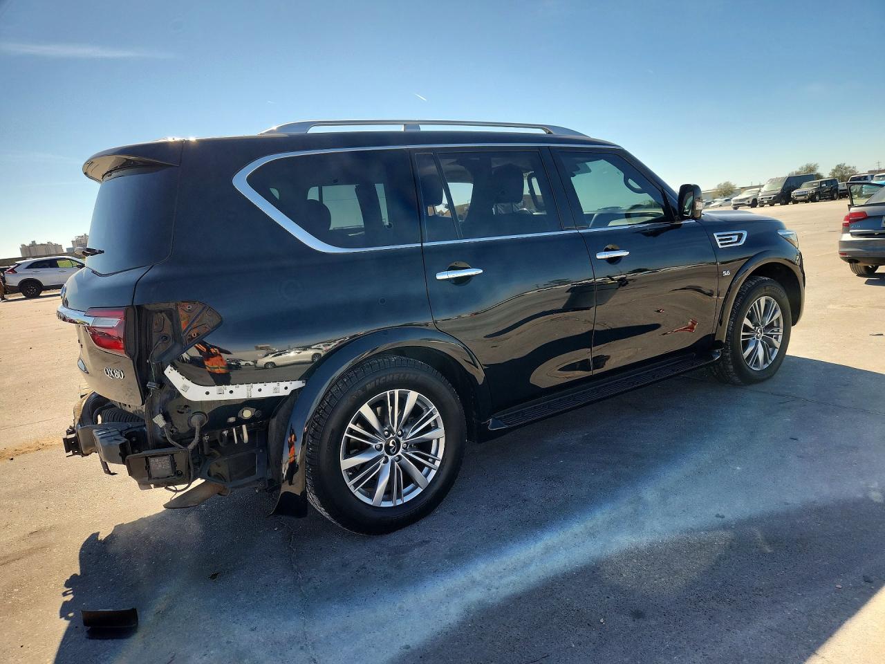 2020 INFINITI QX80 LUXE photo 7
