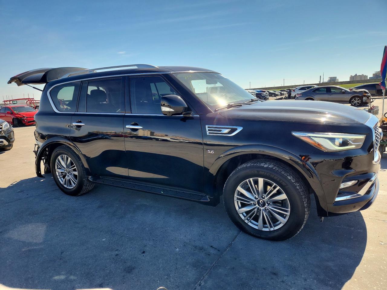 2020 INFINITI QX80 LUXE photo 10