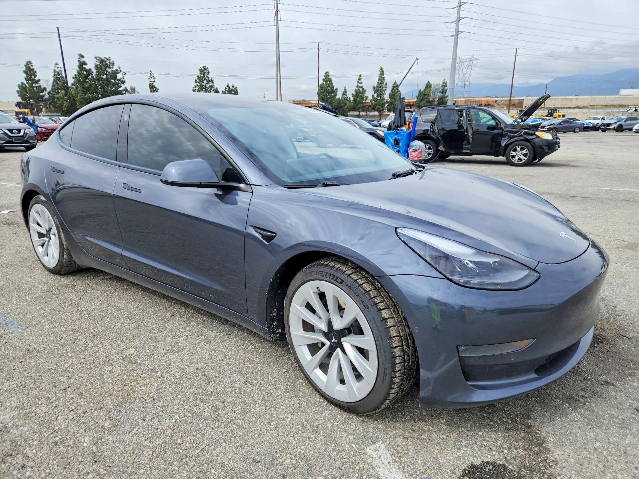 2022 TESLA MODEL 3 photo 4