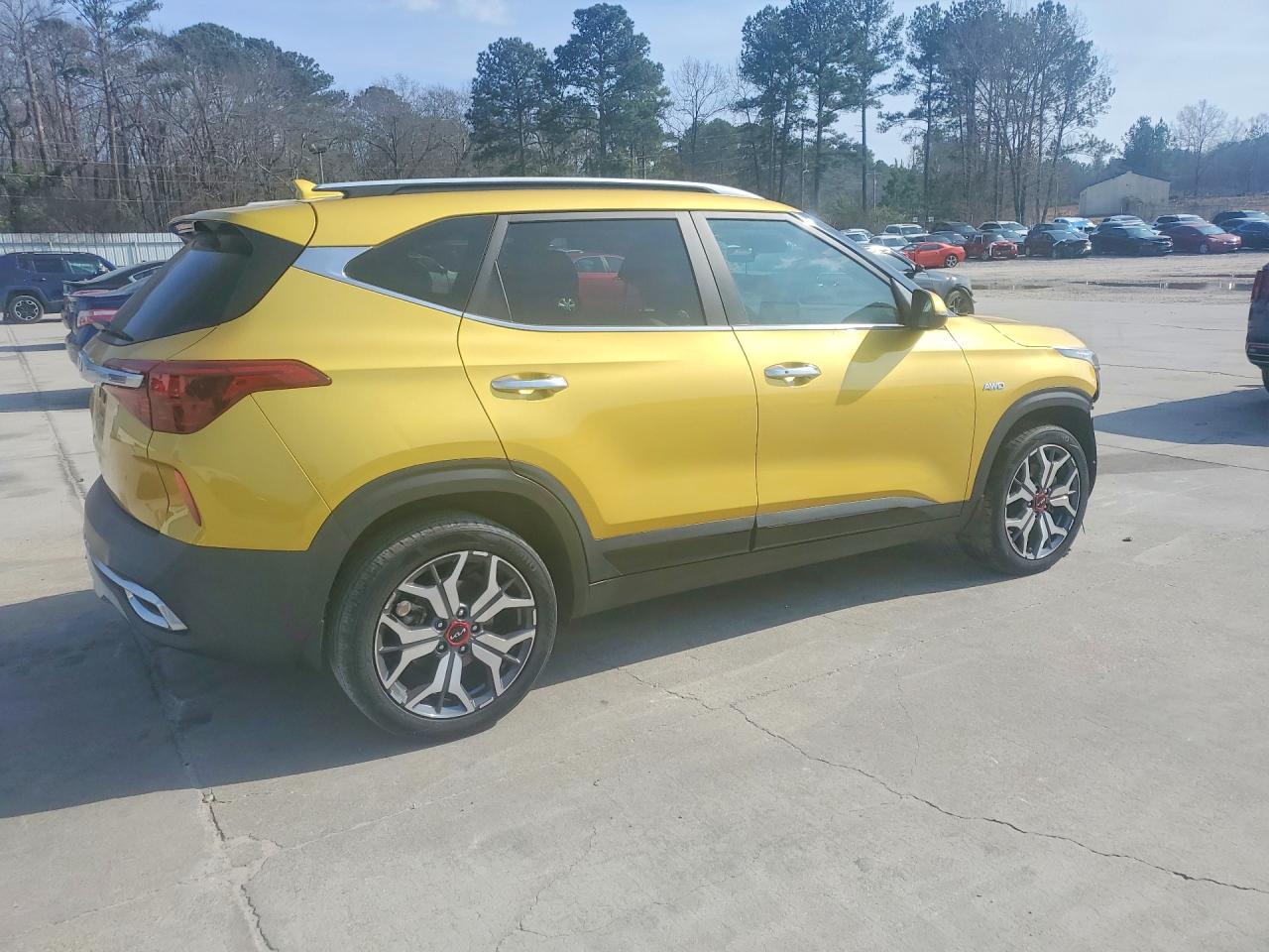 2023 KIA SELTOS SX photo 3