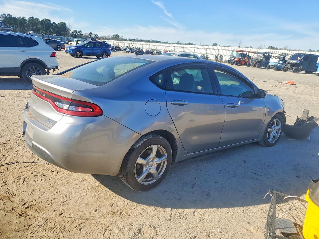 2015 DODGE DART SE photo 3