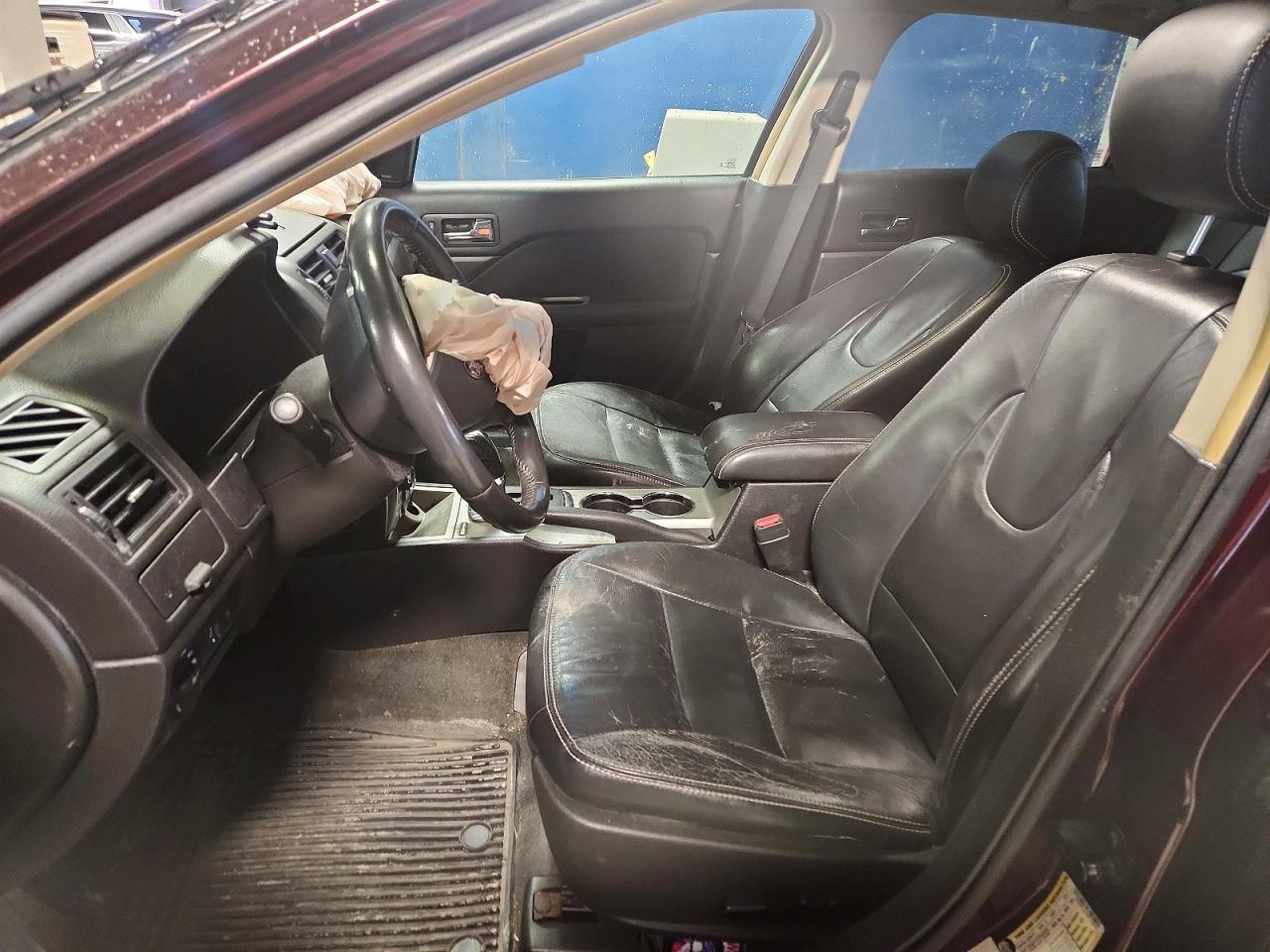 2011 FORD FUSION photo 13