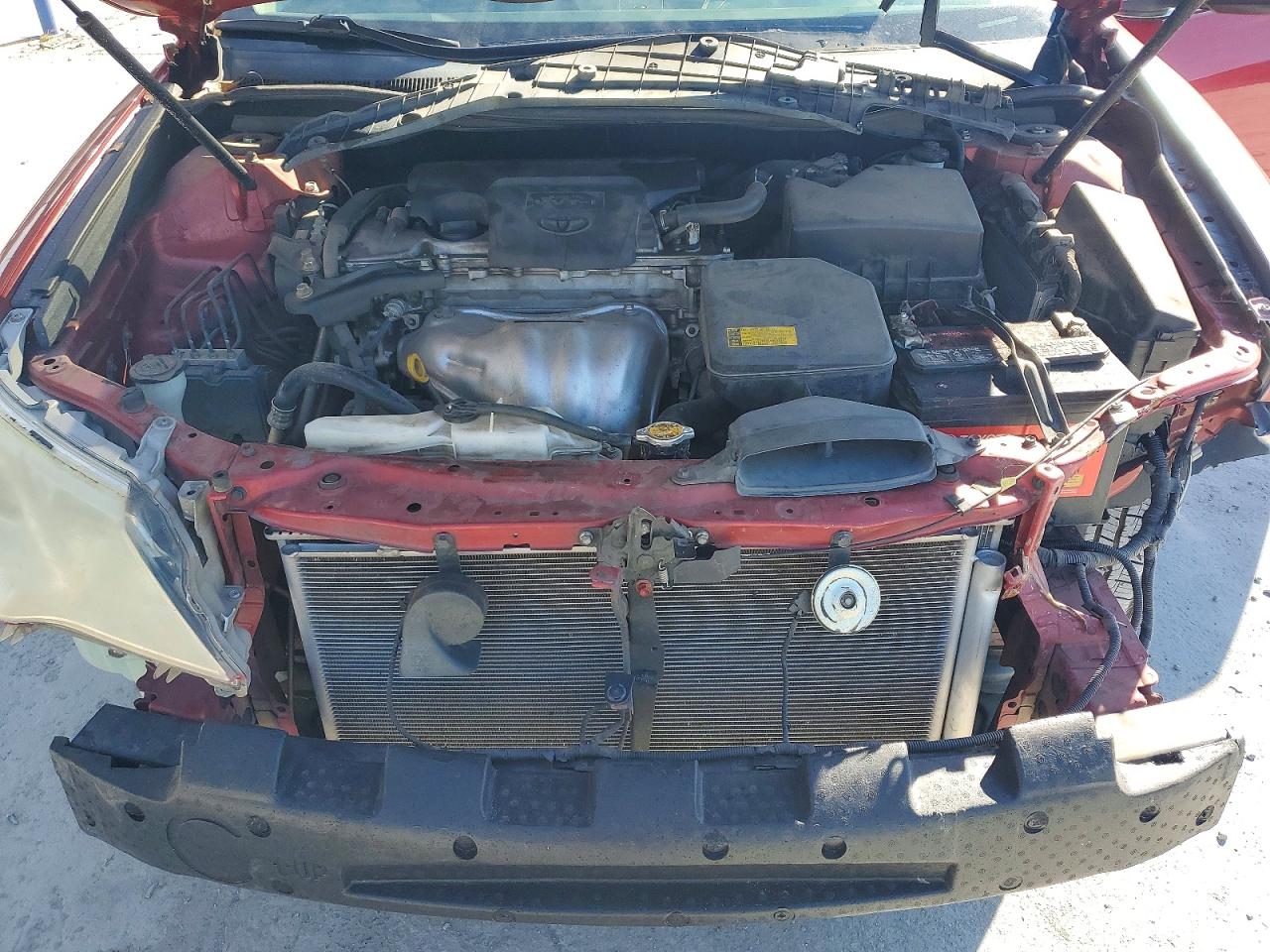 2012 TOYOTA CAMRY LE photo 11