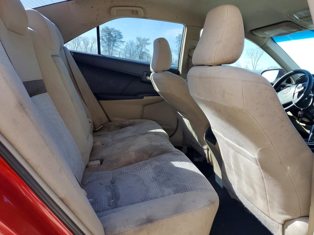 2012 TOYOTA CAMRY LE photo 10