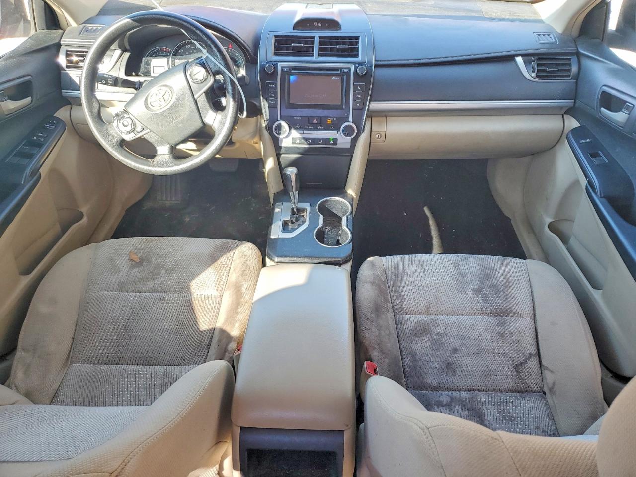 2012 TOYOTA CAMRY LE photo 8