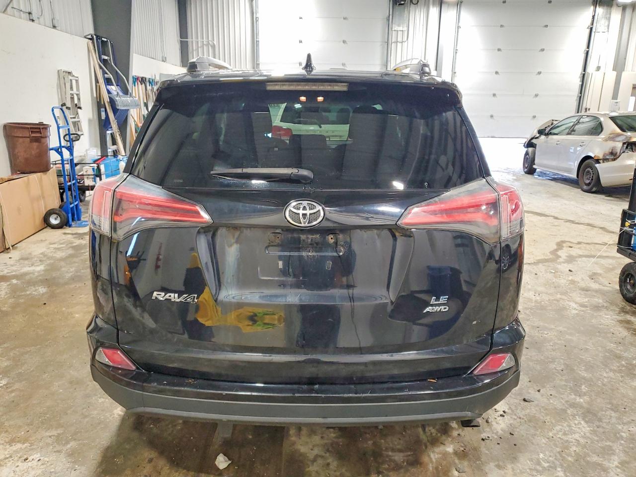 2017 TOYOTA RAV4 LE photo 11