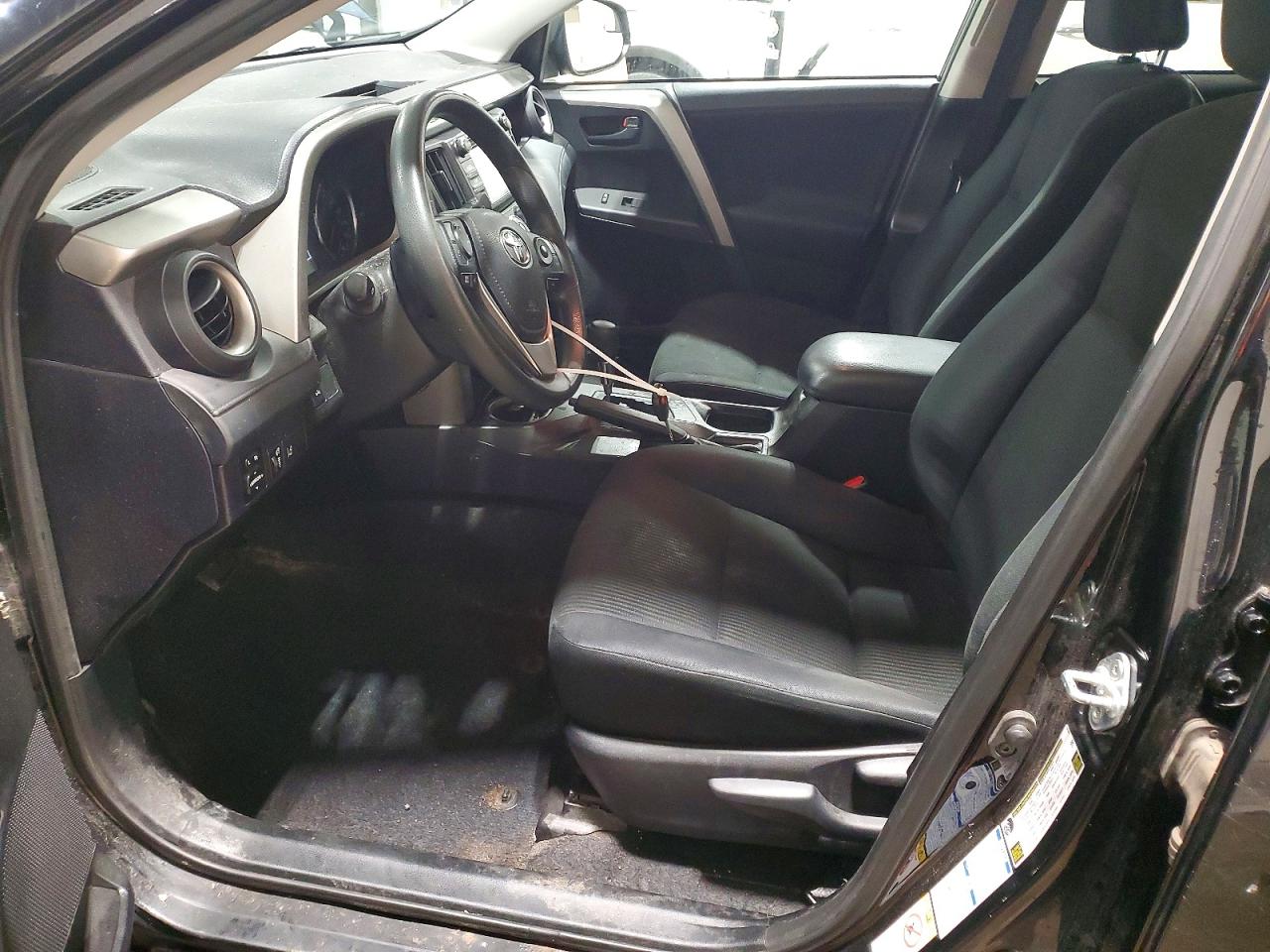 2017 TOYOTA RAV4 LE photo 13