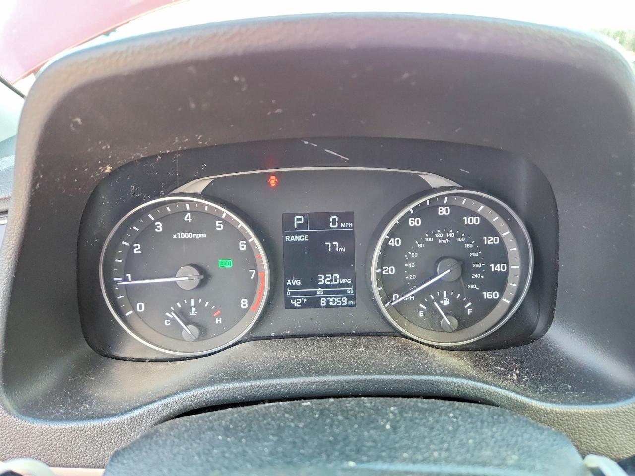 2017 HYUNDAI ELANTRA SE photo 9