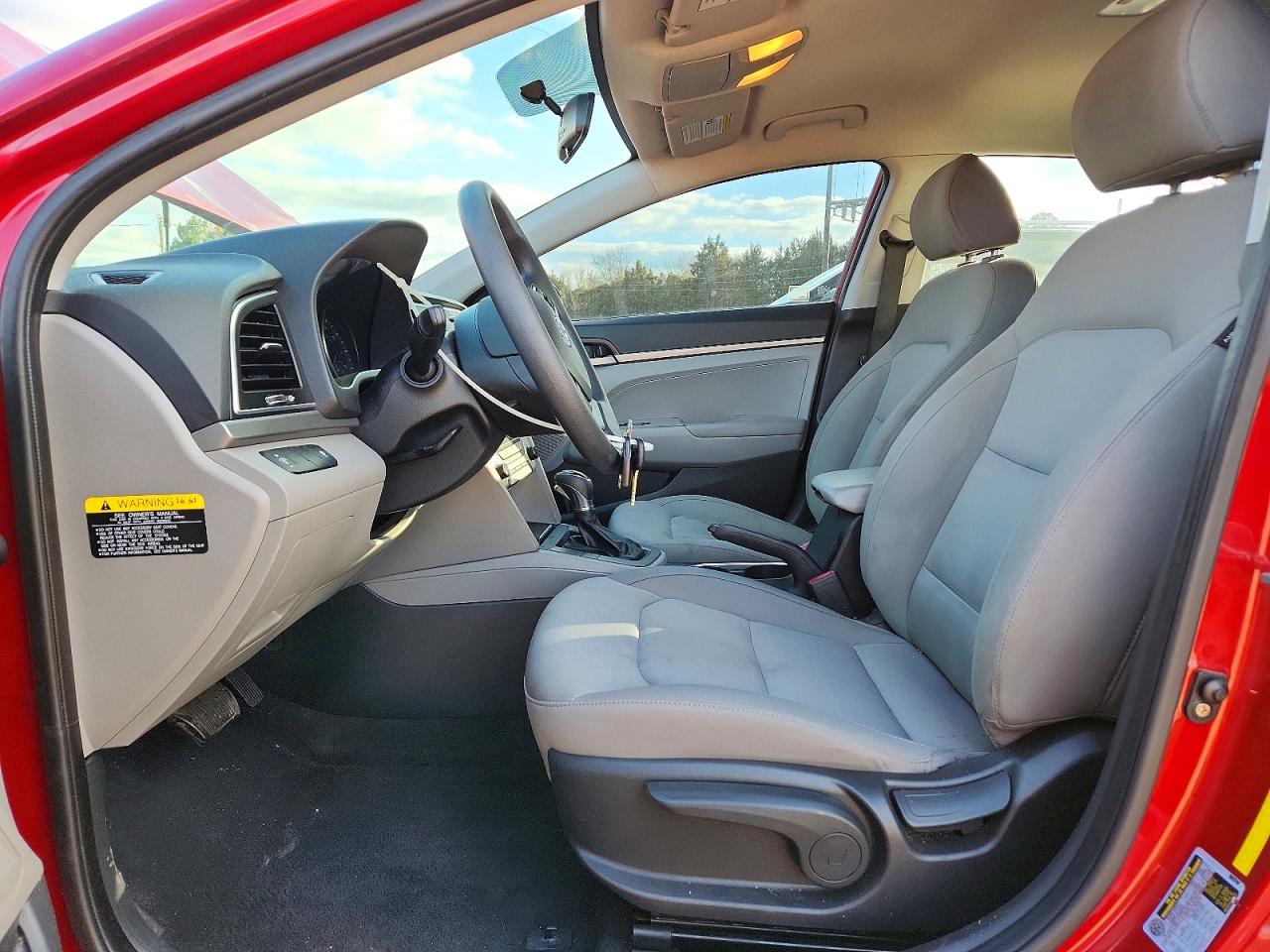 2017 HYUNDAI ELANTRA SE photo 7