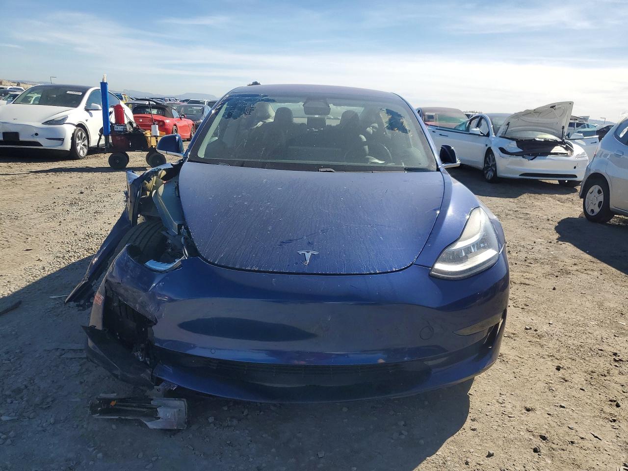 2018 TESLA MODEL 3 photo 5