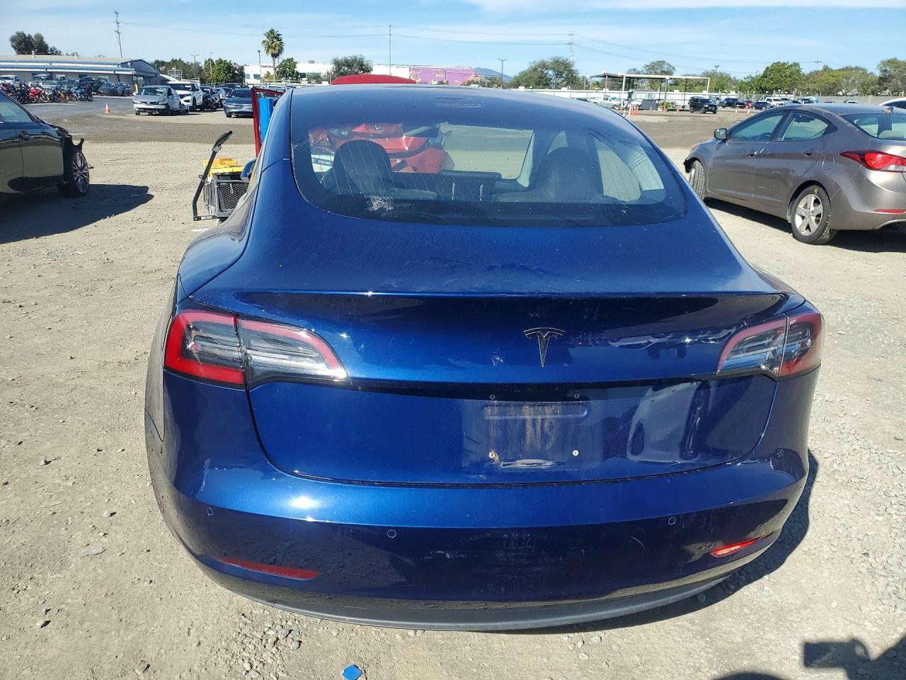 2018 TESLA MODEL 3 photo 6