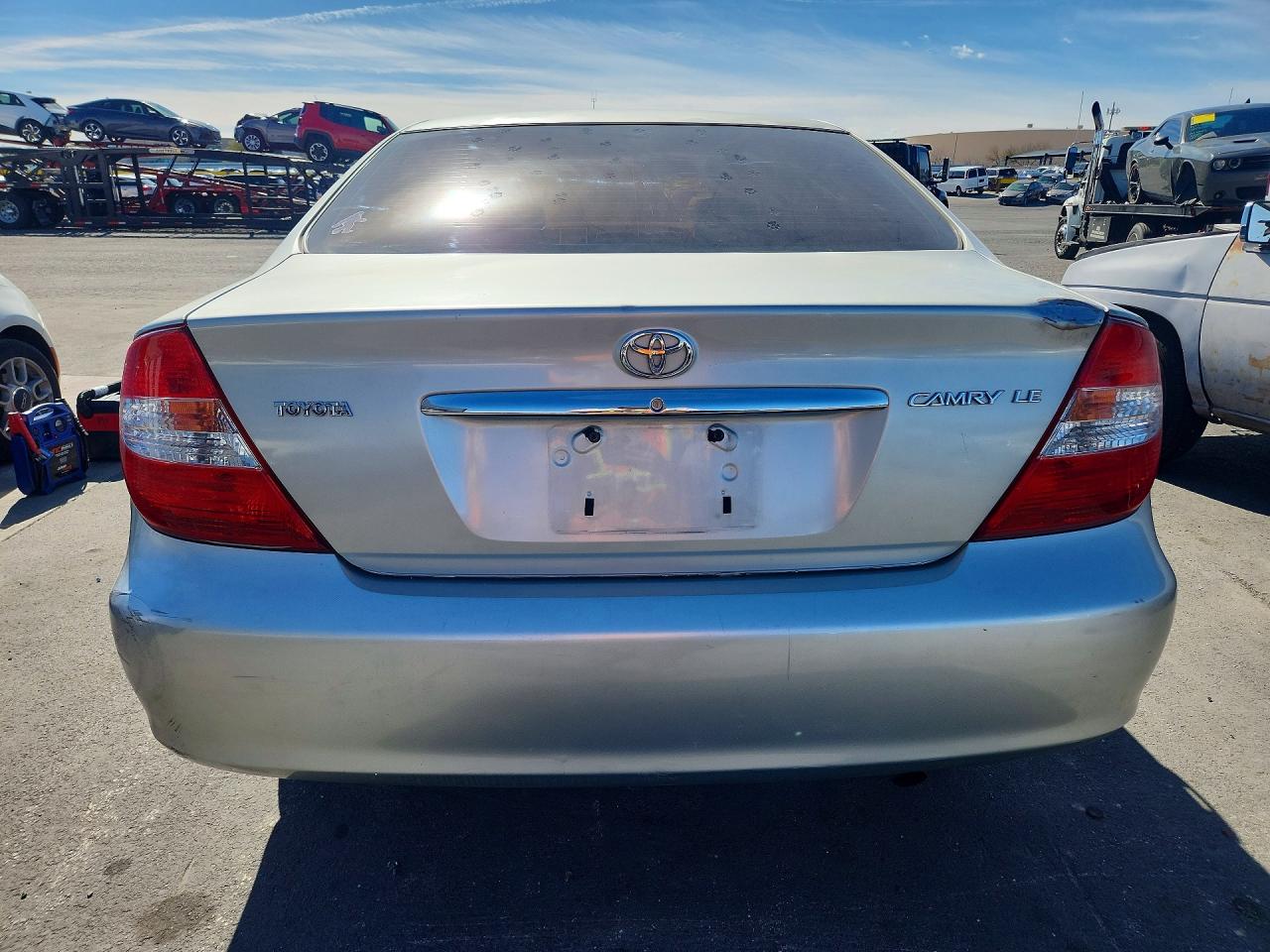 2003 TOYOTA CAMRY LE photo 11