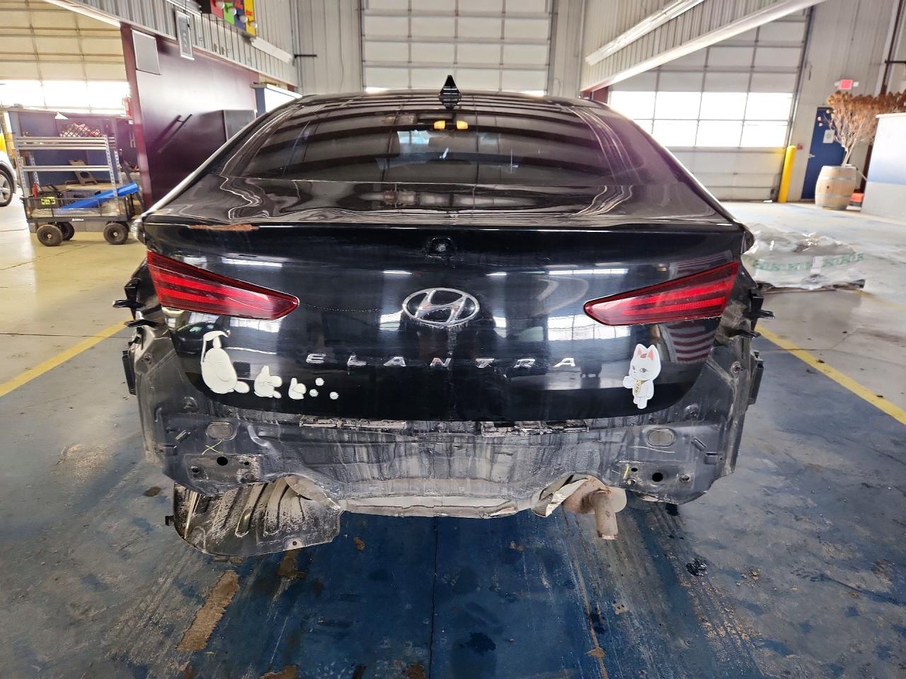 2020 HYUNDAI ELANTRA SEL photo 16