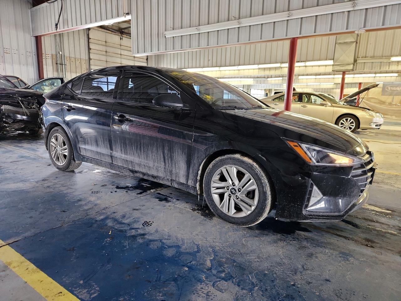 2020 HYUNDAI ELANTRA SEL photo 10