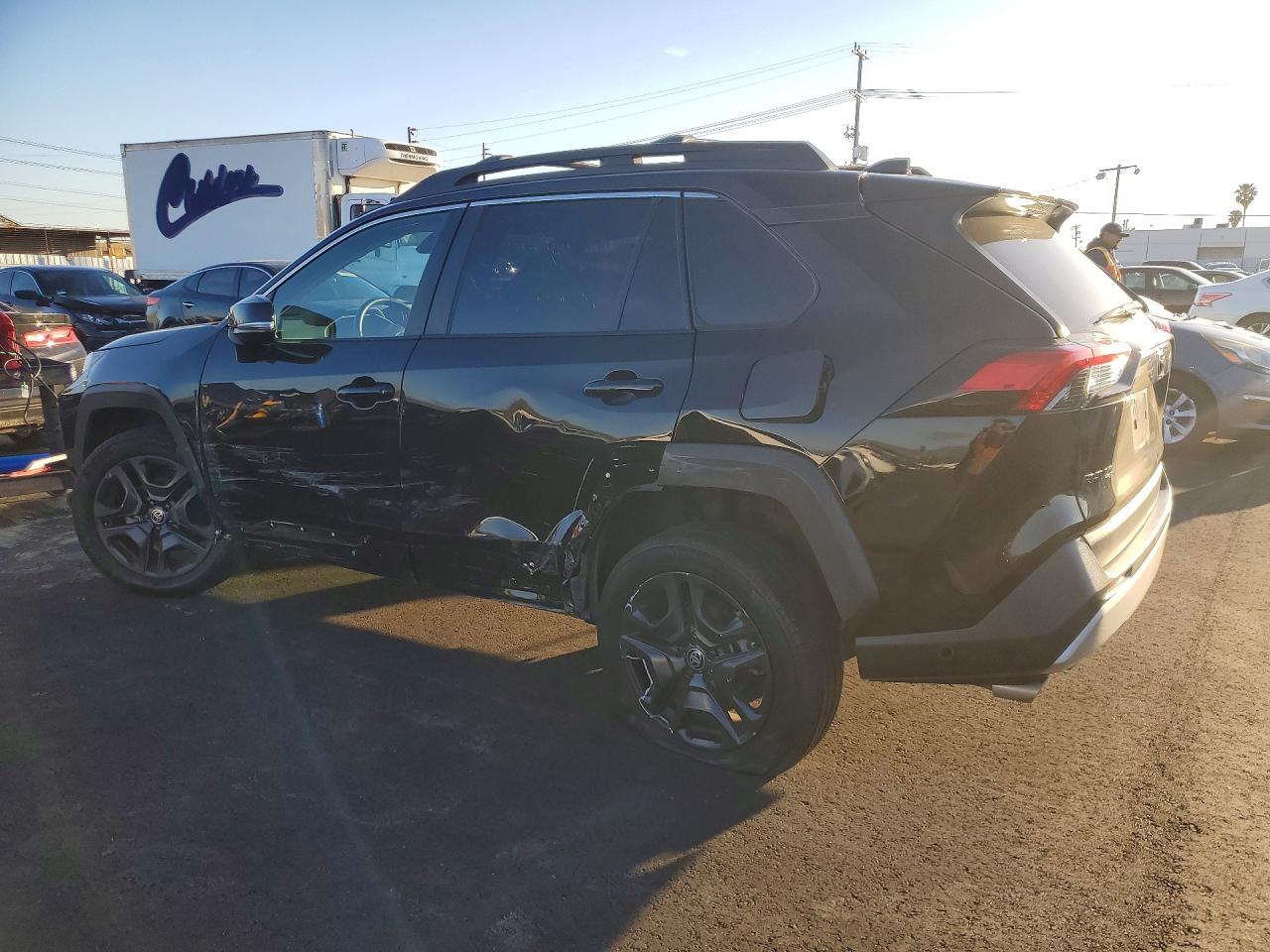 2022 TOYOTA RAV4 ADVENTURE photo 4