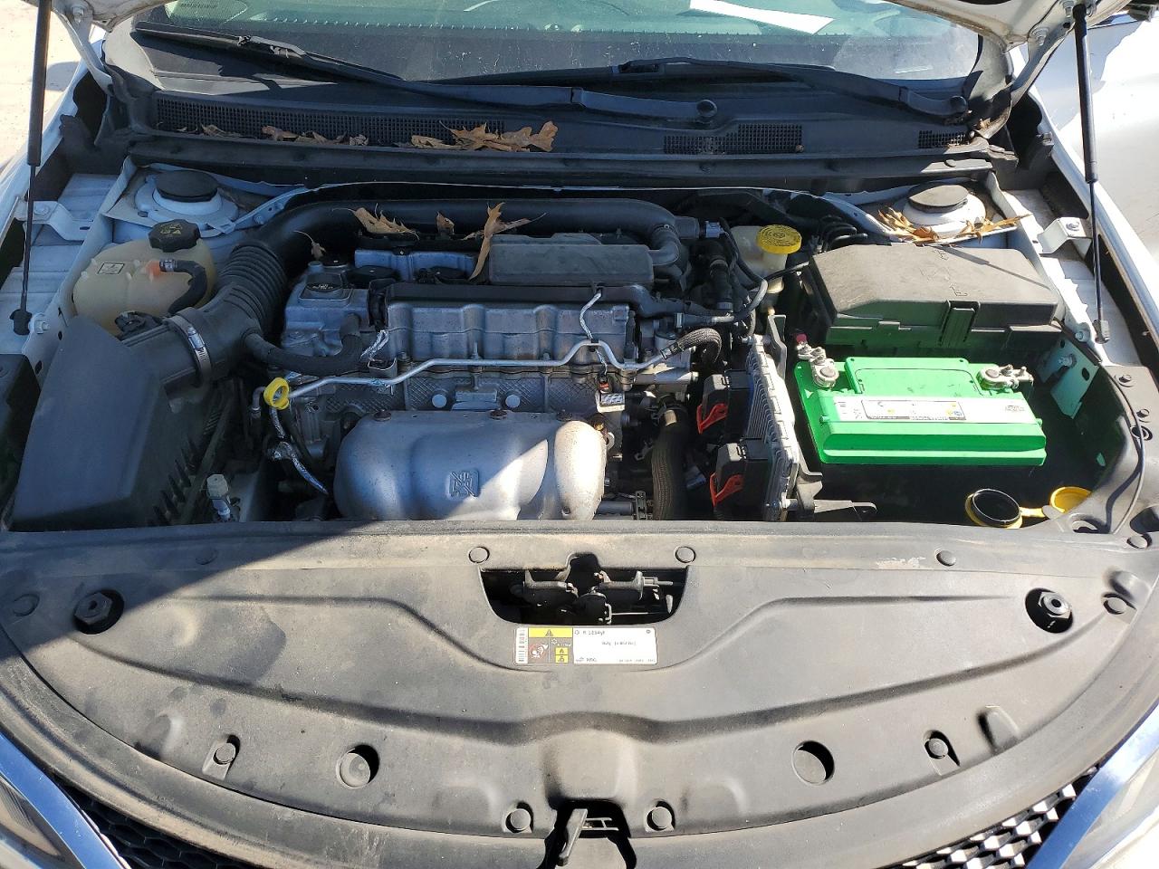2016 CHRYSLER 200 LX photo 11