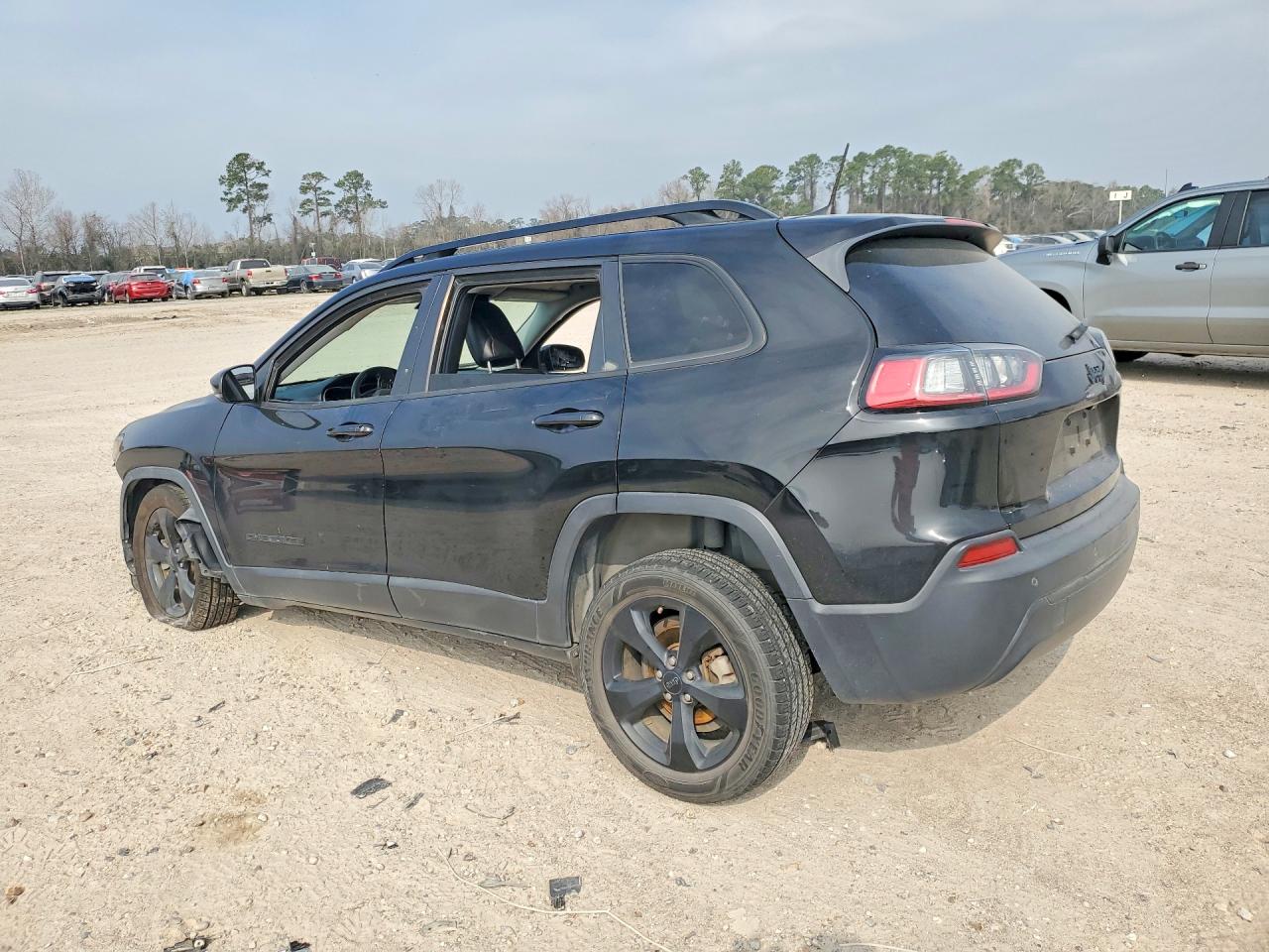 2019 JEEP CHEROKEE LATITUDE PLUS photo 2