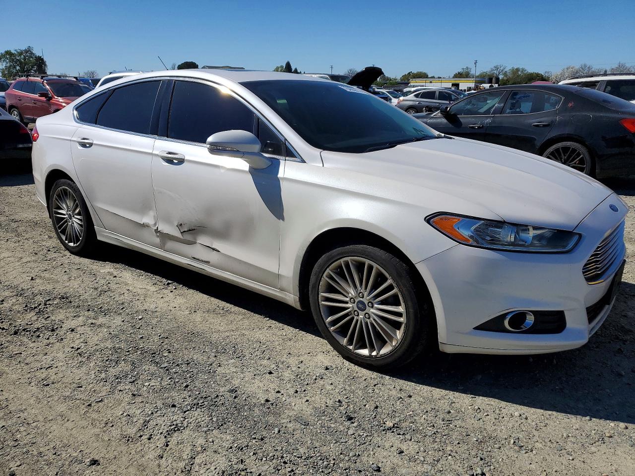 2016 FORD FUSION SE photo 4