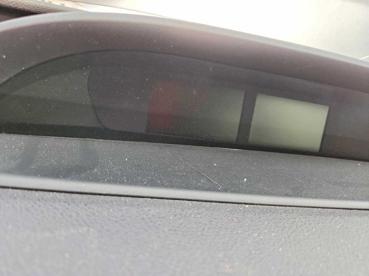 2018 TOYOTA PRIUS TWO photo 9