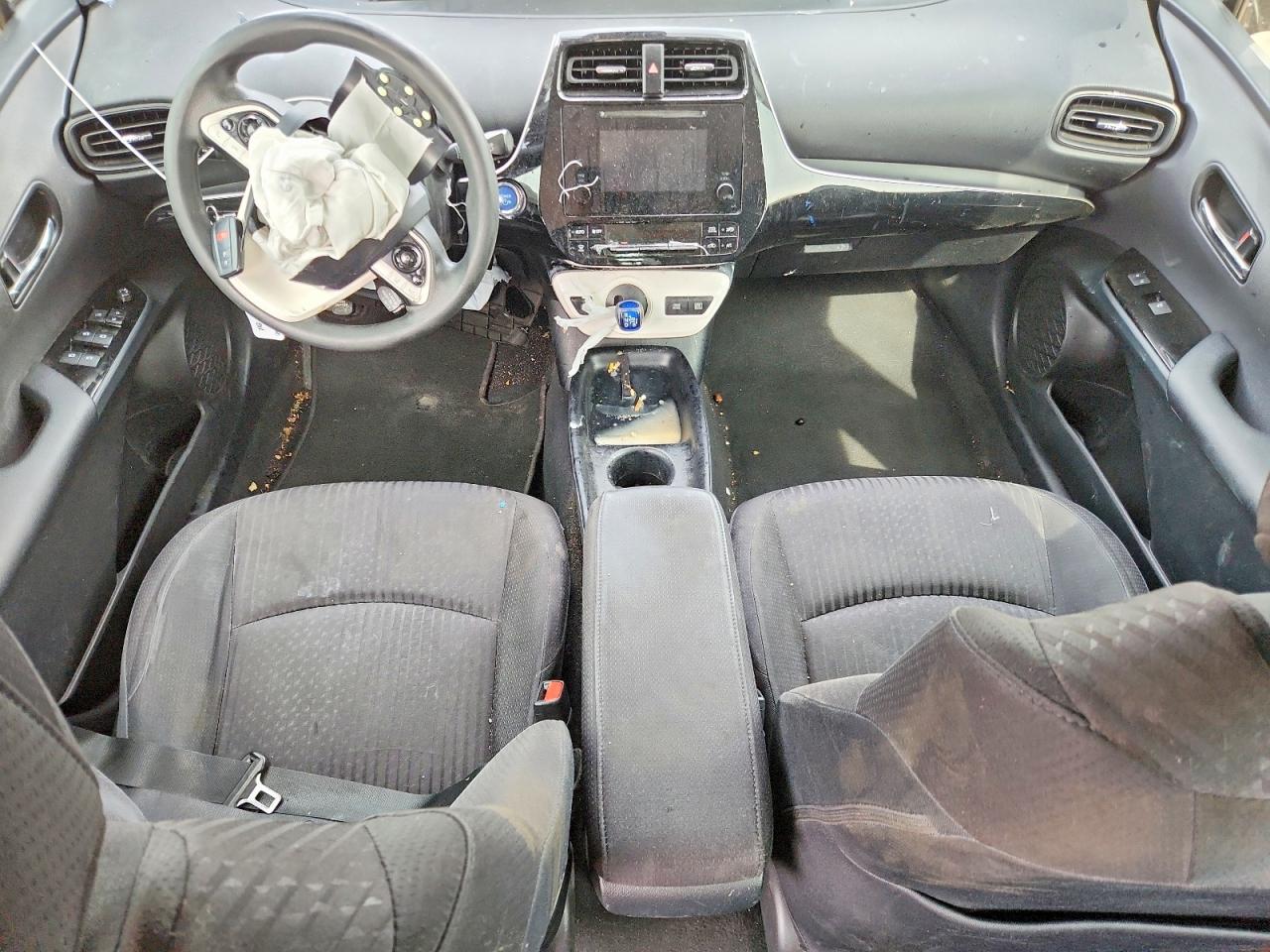 2018 TOYOTA PRIUS TWO photo 8