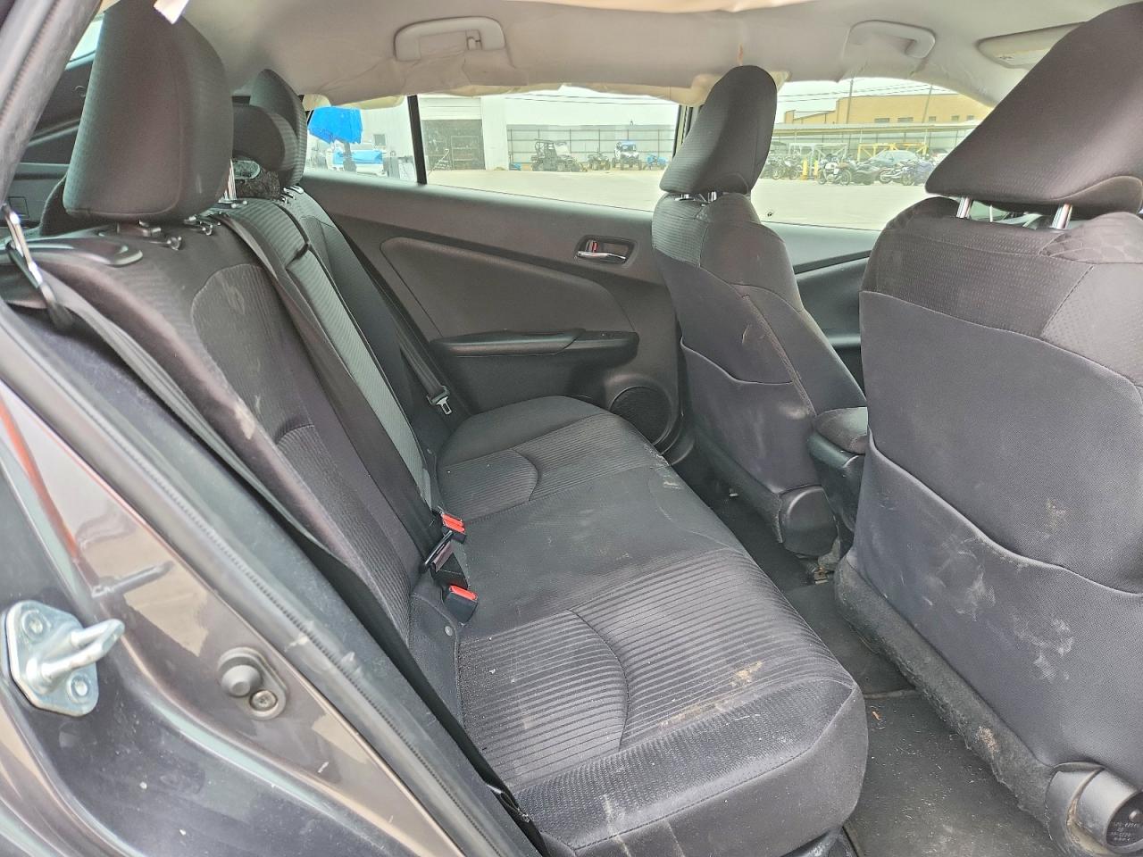 2018 TOYOTA PRIUS TWO photo 10