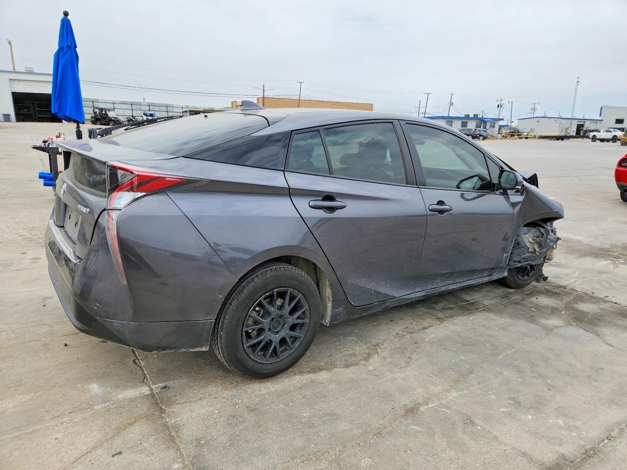 2018 TOYOTA PRIUS TWO photo 3
