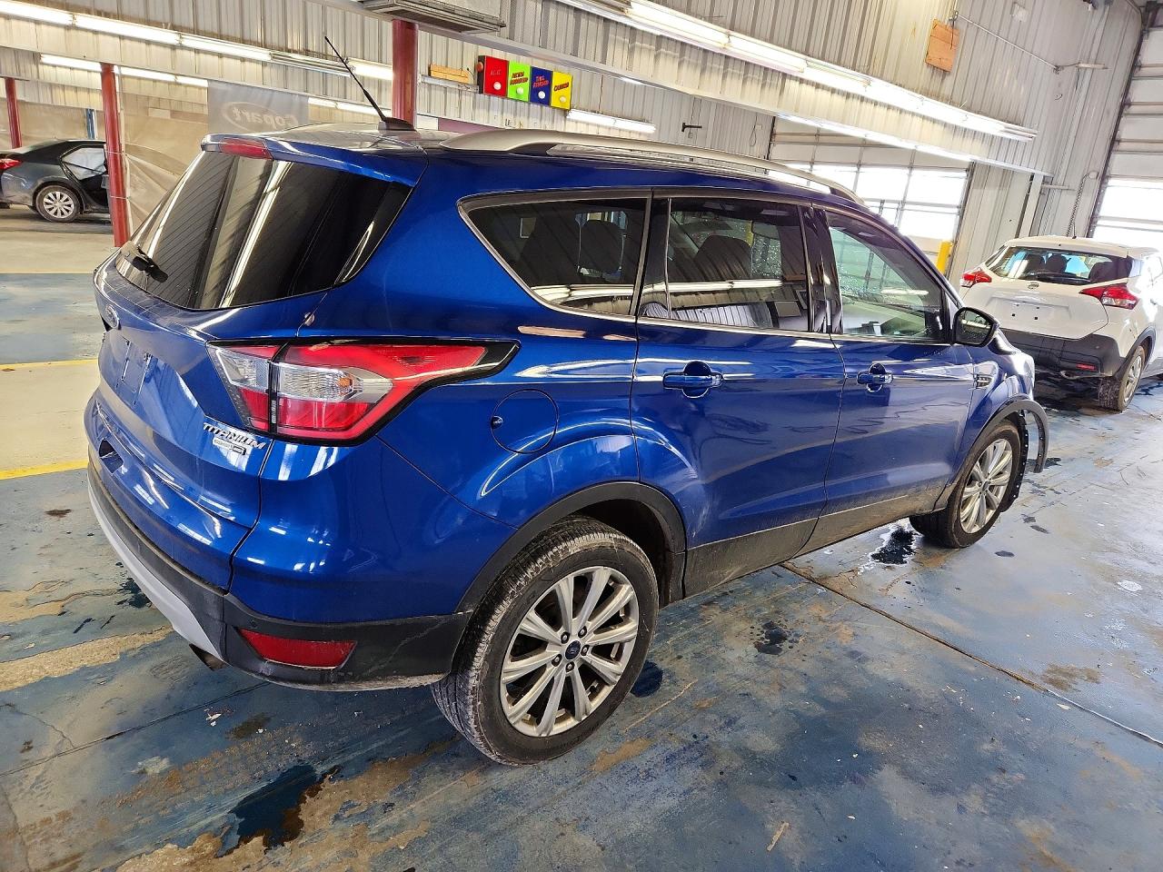 2017 FORD ESCAPE TITANIUM photo 3