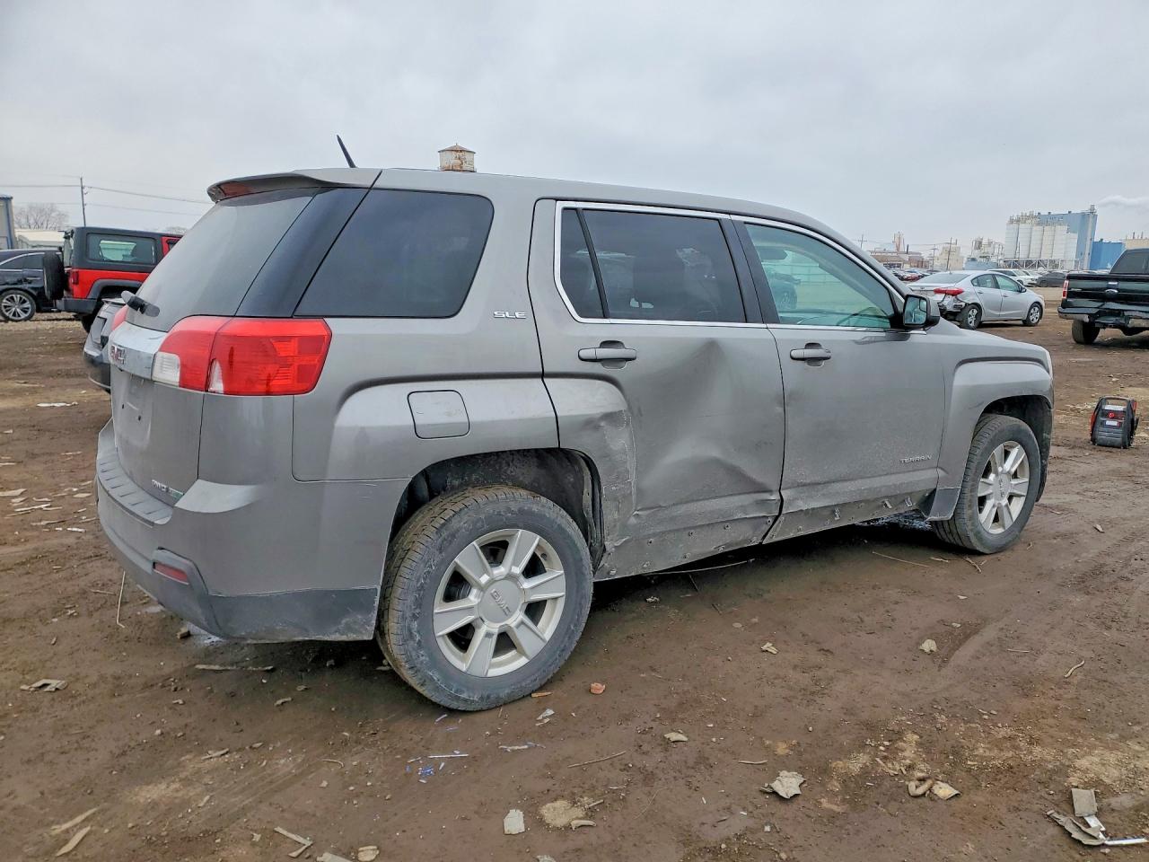 2012 GMC TERRAIN SLE photo 3