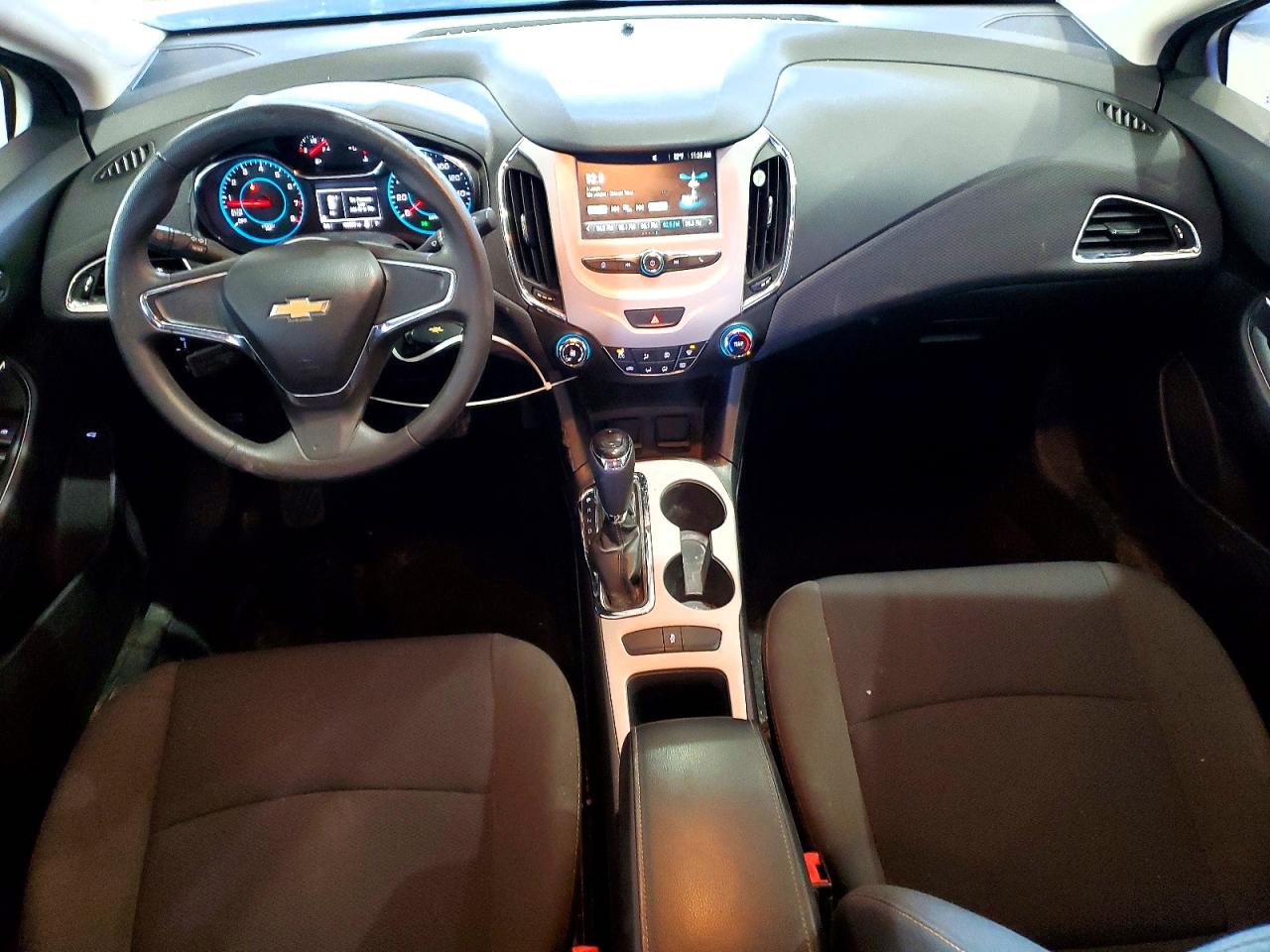2017 CHEVROLET CRUZE LS photo 15