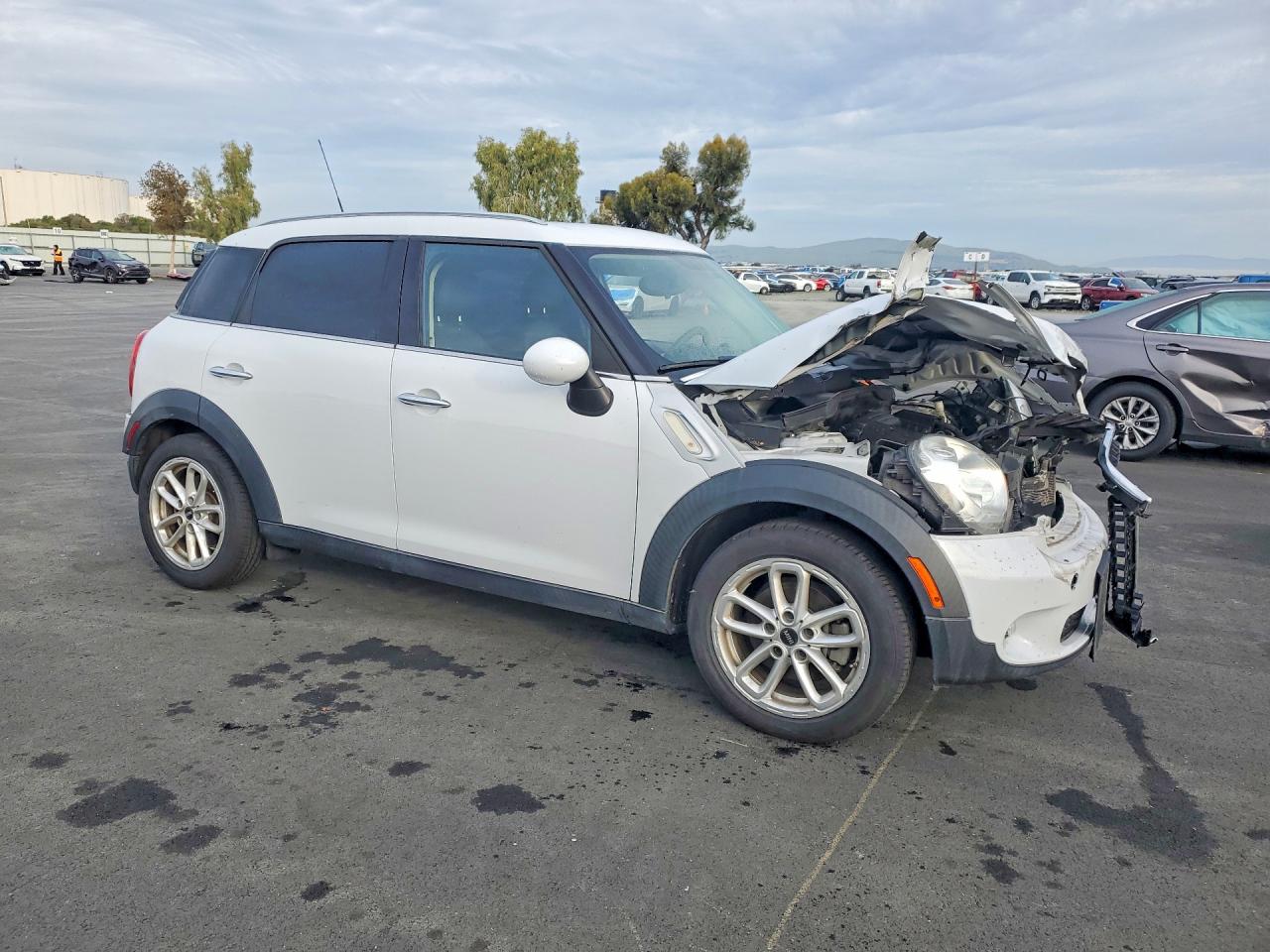 2014 MINI COOPER COUNTRYMAN photo 4