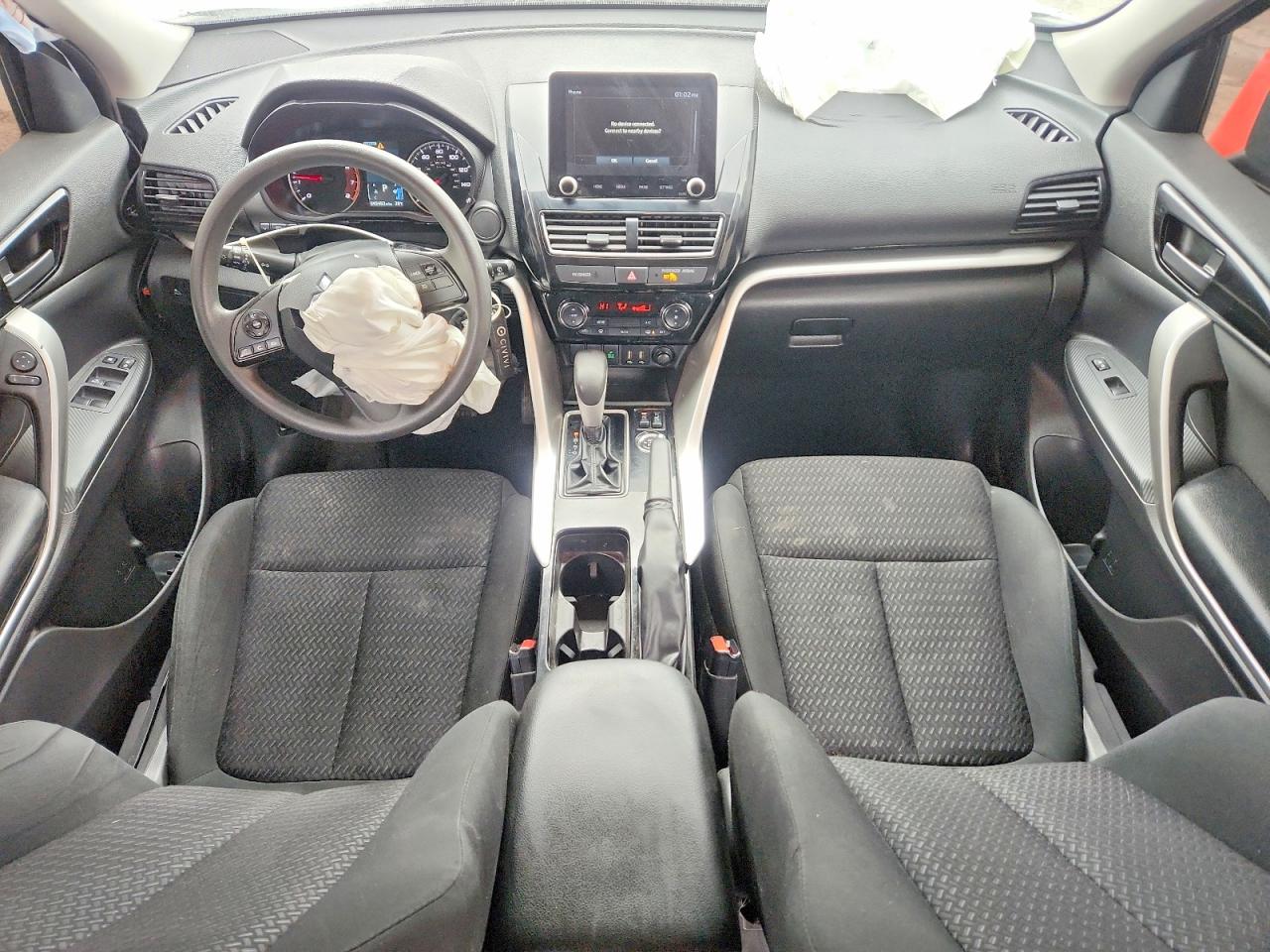 2023 MITSUBISHI ECLIPSE CROSS LE photo 8