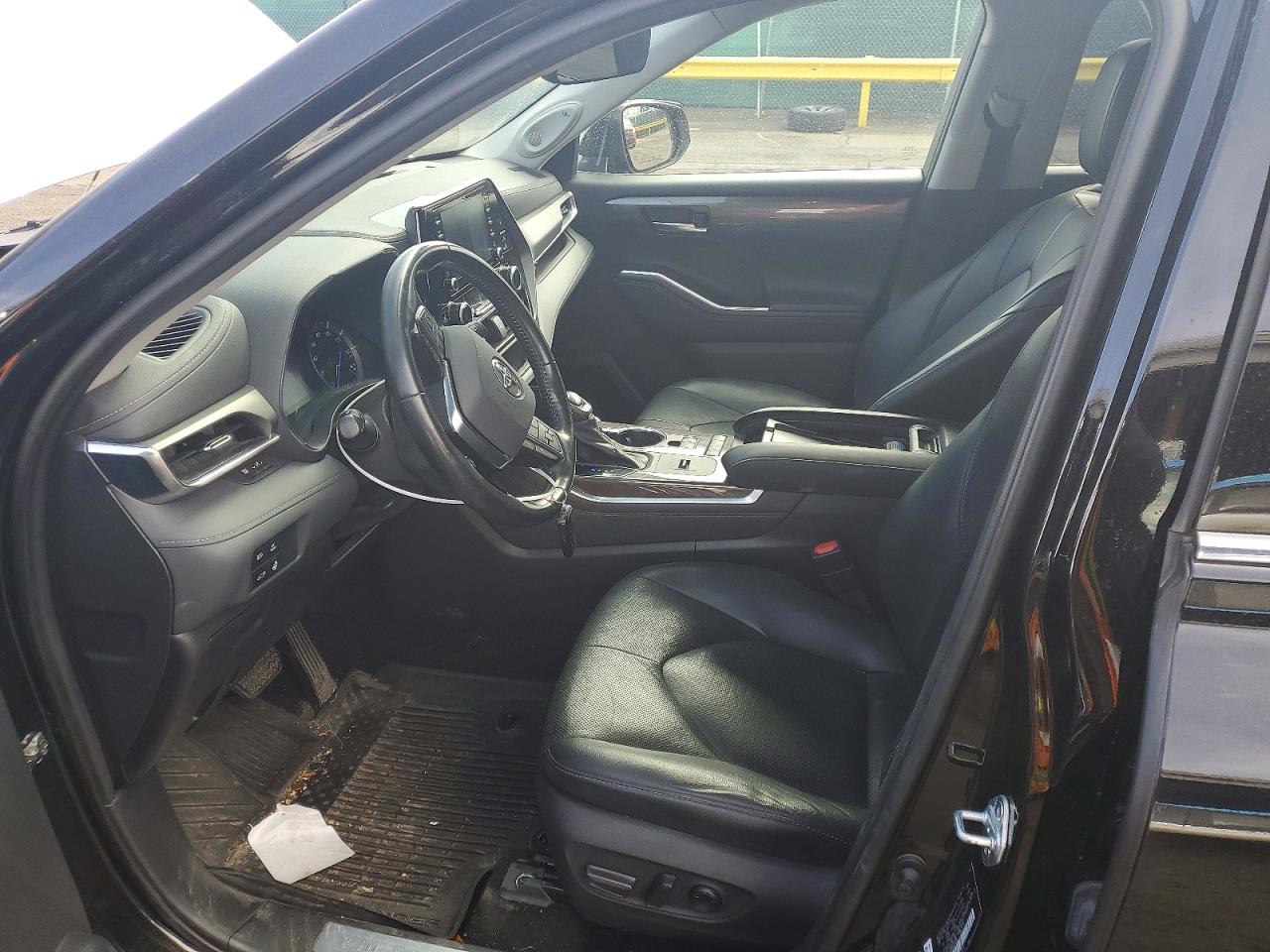 2021 TOYOTA HIGHLANDER HYBRID LIMITED photo 7