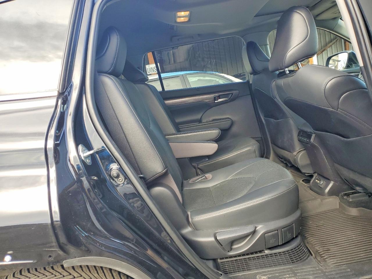 2021 TOYOTA HIGHLANDER HYBRID LIMITED photo 11