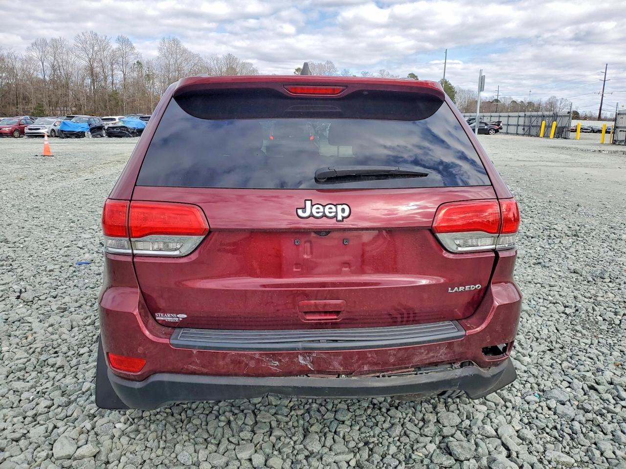 2018 JEEP GRAND CHEROKEE LAREDO photo 16