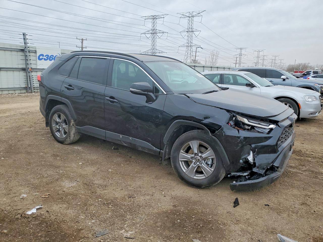 2025 TOYOTA RAV4 XLE photo 10