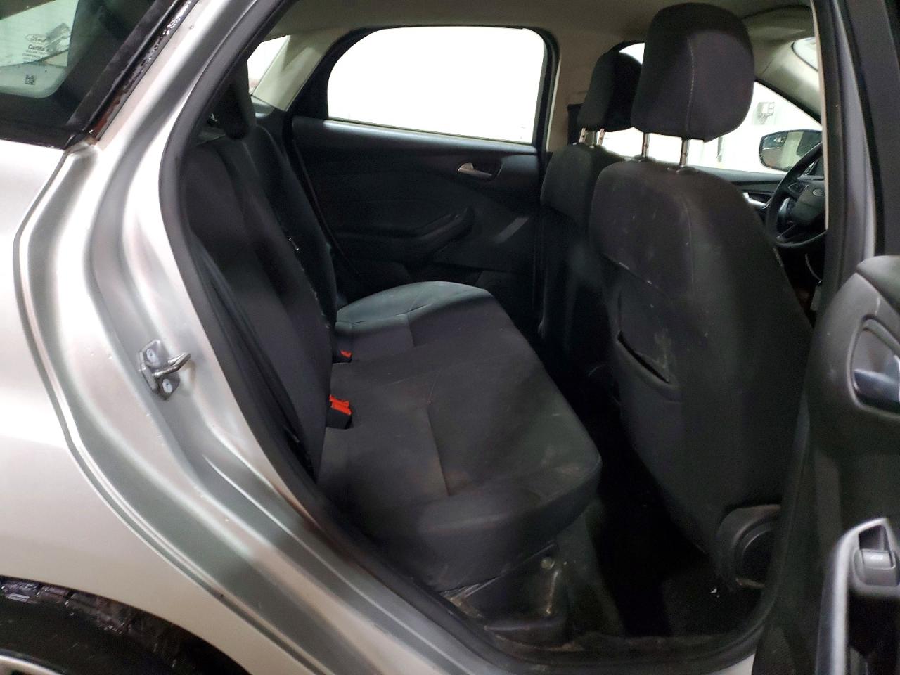 2018 FORD FOCUS SE photo 10