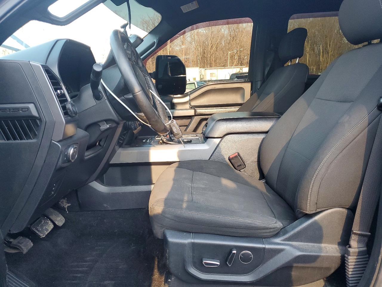 2017 FORD F150 SUPERCREW photo 13