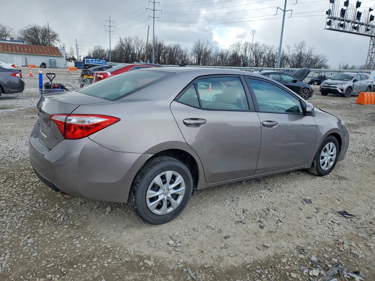 2014 TOYOTA COROLLA photo 5