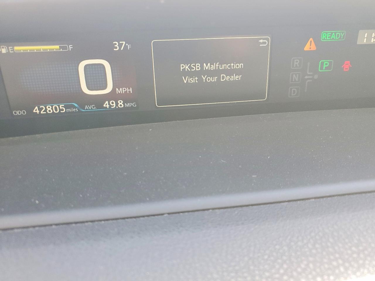 2019 TOYOTA PRIUS LE photo 9