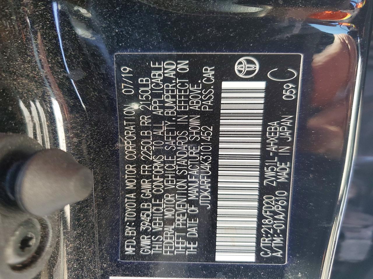 2019 TOYOTA PRIUS LE photo 13
