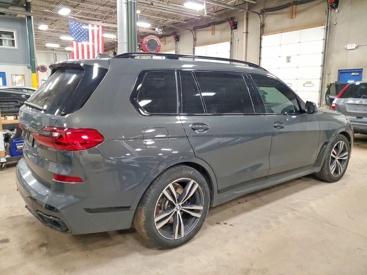 2022 BMW X7 XDRIVE40I photo 3